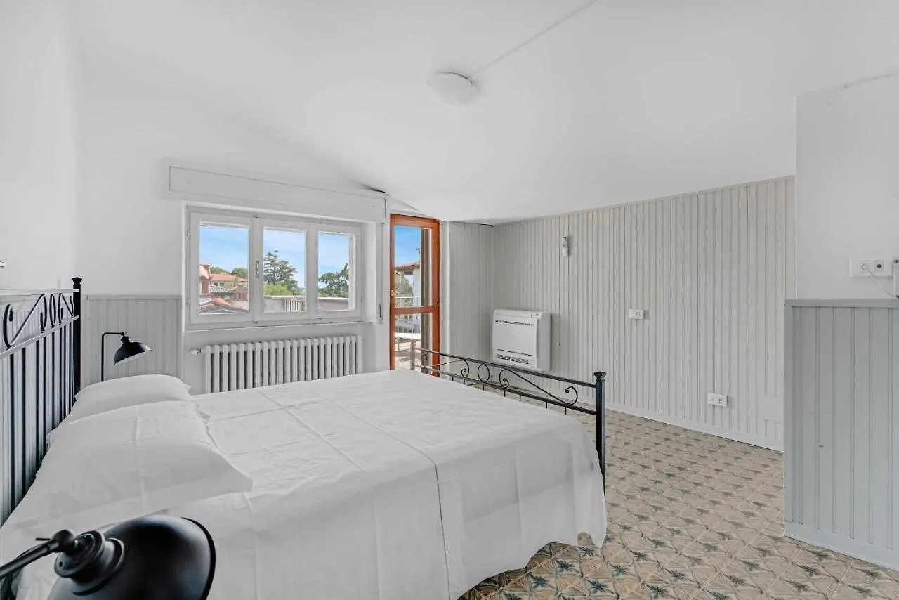 -Centrale- Terrazza Sul Lago, La Brezza Del Garda Desenzano del Garda Feriehus