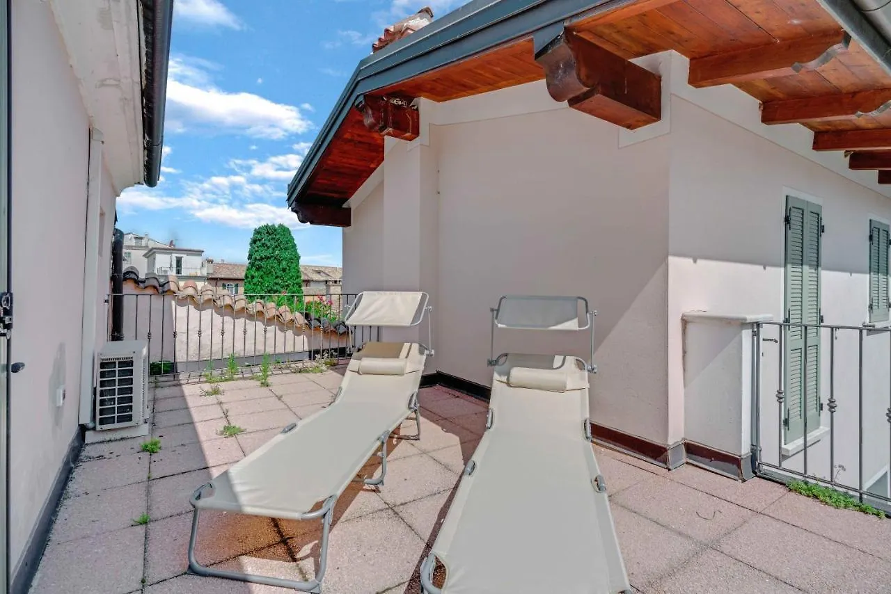 Feriehus -Centrale- Terrazza Sul Lago, La Brezza Del Garda Desenzano del Garda Italien